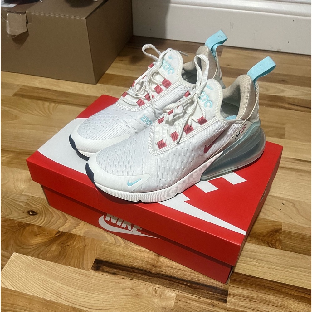 Women’s Nike Air Max 270